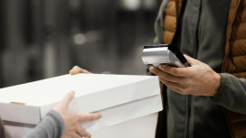 В Меленках сотрудников на ПВЗ устраивали без трудовых договоров