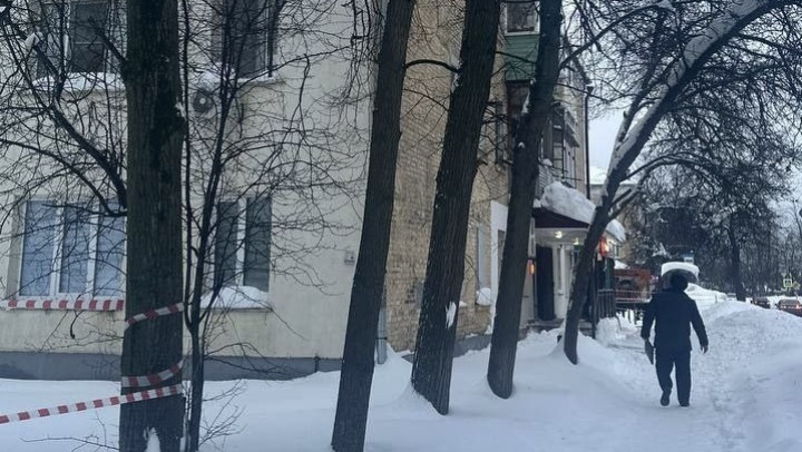 С управляющей компании в Коврове решили взыскать 400 тысяч за падение глыбы льда на прохожую