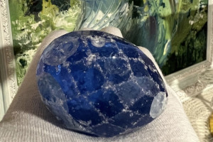 В центре Владимира нашли стеклянное пасхальное яйцо 20 века