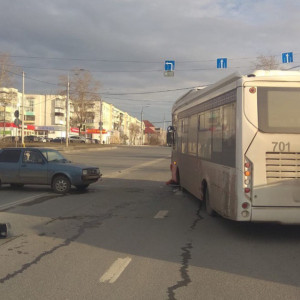 Во Владимире иномарка влетела в автобус маршрута №13с