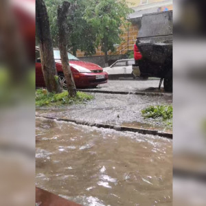 Центр Владимира затопило из-за мощного ливня