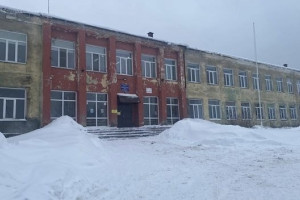 В школе в Киржачском районе нашли грибок на потолке и стенах