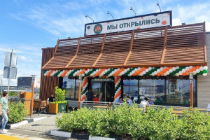 4 минуты ожидания и обновленное меню. Как во Владимире открылась сеть «Вкусно – и точка»