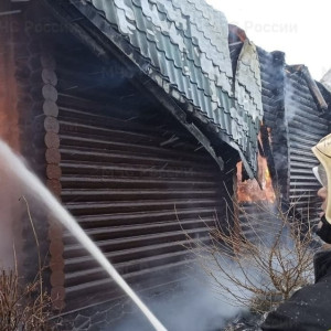 В Киржачском районе пожар охватил частный дом в ДНТ «Озерово»