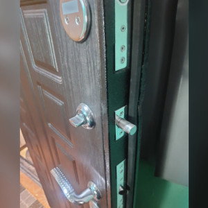 В Коврове спасатели вызволили пережившую инсульт женщину из запертой квартиры