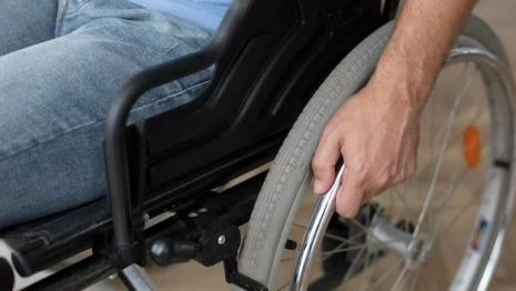 Во Владимирской области инвалида без ног оставили в аварийном доме