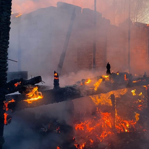 Во Владимирской области в охваченной огнем даче нашли труп