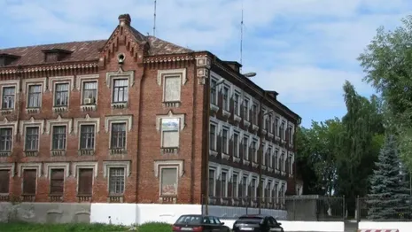 В Гусь-Хрустальном заброшенное историческое здание передали в собственность города