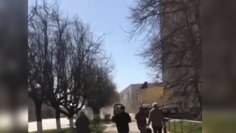 Во Владимире пешеходы рисковали задохнуться от пыльной уборки дорог