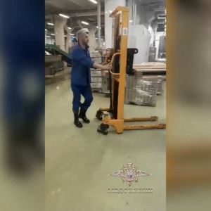 Во Владимирской области на заводе рыбных консервов поймали нелегалов