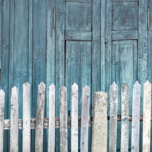 Под Александровом пьяный мужчина перелез через забор и избил хозяина дома