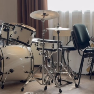 Стены в музыкальной школе имени Танеева во Владимире распишет художник