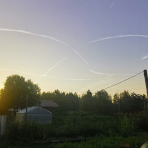 В небе над Владимиром заметили загадочные круги