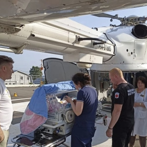 Впервые из Владимира недоношенного новорожденного отправили на вертолете в Москву