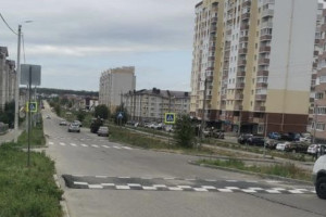 Во владимирском микрорайоне Юрьевец рядом со школой установили лежачие полицейские