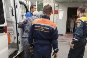 Владимирские спасатели дважды помогли медикам с транспортировкой пациентов
