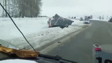 На трассе во Владимирской области произошло жесткое ДТП с фурой