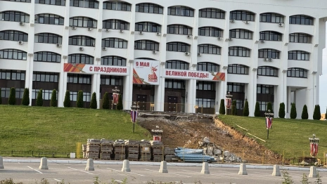 Во Владимире полностью демонтировали лестницу у Белого дома