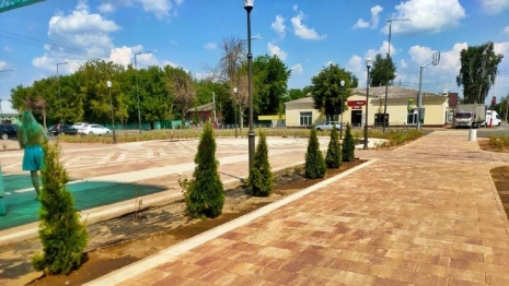 Во Владимирской области на родине Петра и Февронии обновили сквер перед ЗАГСом