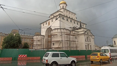 Во Владимире передумали на 2 года закрывать движение у Золотых ворот
