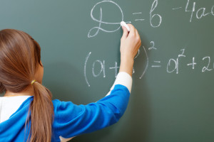 Стала известна личность пострадавшей от падения штукатурки школьницы из Лакинска