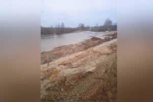 Жители Владимирской области рассказали о затопленной дороге в районе платника М-12