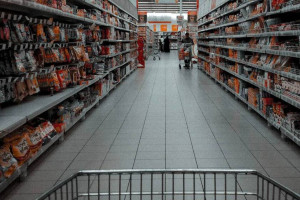 Эксперты назвали продукты, которые могут подорожать во владимирских магазинах к концу года 