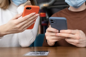 Во Владимирской области двоих сотрудников салона связи оштрафовали за слив данных клиентов