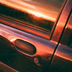 Жительницу Владимирской области отправят под суд за порчу машину из мести 