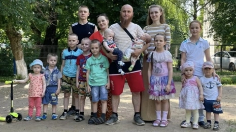 СК начал проверку после заявления дочери владимирского многоженца о домогательствах