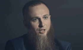 Подозреваемый в домогательствах владимирский многоженец попросил прекратить уголовное дело