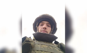 В честь погибшего владимирского бойца СВО Александра Смирнова откроют мемориальную доску