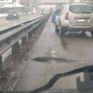 Водителей вновь ужаснуло состояние трассы М-7 Волга в Покрове