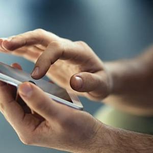 Житель Александрова украл потерянный соседским ребенком смартфон