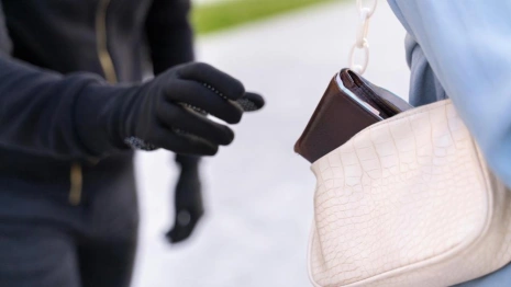 В Коврове мать вовлекла 17-летнего сына в серию краж