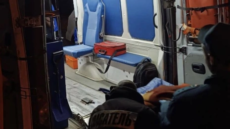 Владимирские спасатели помогли медикам транспортировать женщину