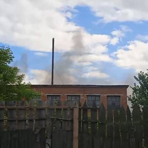 Очевидцы сообщили о крупном пожаре на пилораме во Владимирской области