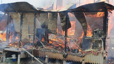 Пожар уничтожил дачу в СНТ в Александровском районе