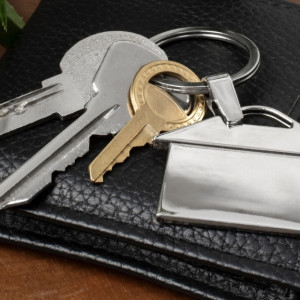 Чиновники отказались выдавать сироте из Меленок квартиру