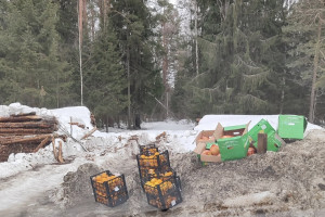 Во Владимирской области на трассе оставили ящики с апельсинами и помело