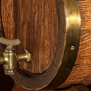 Во Владимирской области директор магазина разливного пива взял на работу подростка