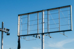 Во Владимире коммерческие билборды променяют на агитплакаты