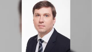 Первая в городе турфирма и богатая супруга. Что известно о новом главе Владимира