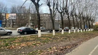 Проспект Строителей во Владимире встал в пробке из-за ДТП