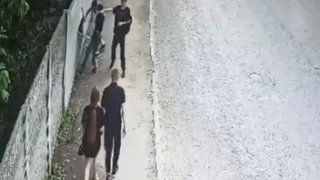 В Коврове вандалы в третий раз разгромили забор на Октябрьской