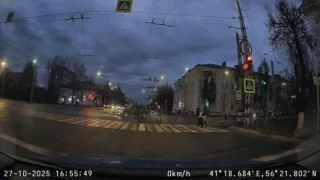 Очевидцы: в Коврове автомобилистка сбила ребенка на самокате