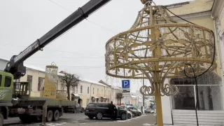 Владимир начали украшать к Новому году-2026