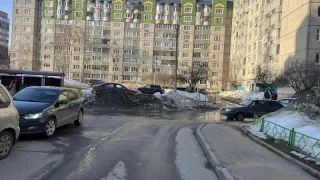 Во Владимире машина сбила 10-летнего ребенка во дворе дома