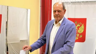 Суд изучит телефон обвиняемого в коррупции экс-главы владимирского минздрава