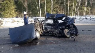 В Камешковском районе 2 человека погибли и 2 пострадали в ДТП с четырьмя авто
